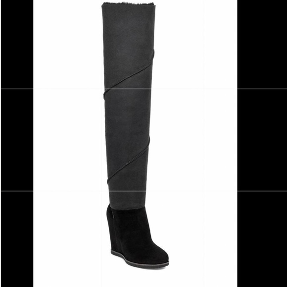 UGG Classic Mondri OTC Black Suede/Shearling Wedge - Picture 2 of 7
